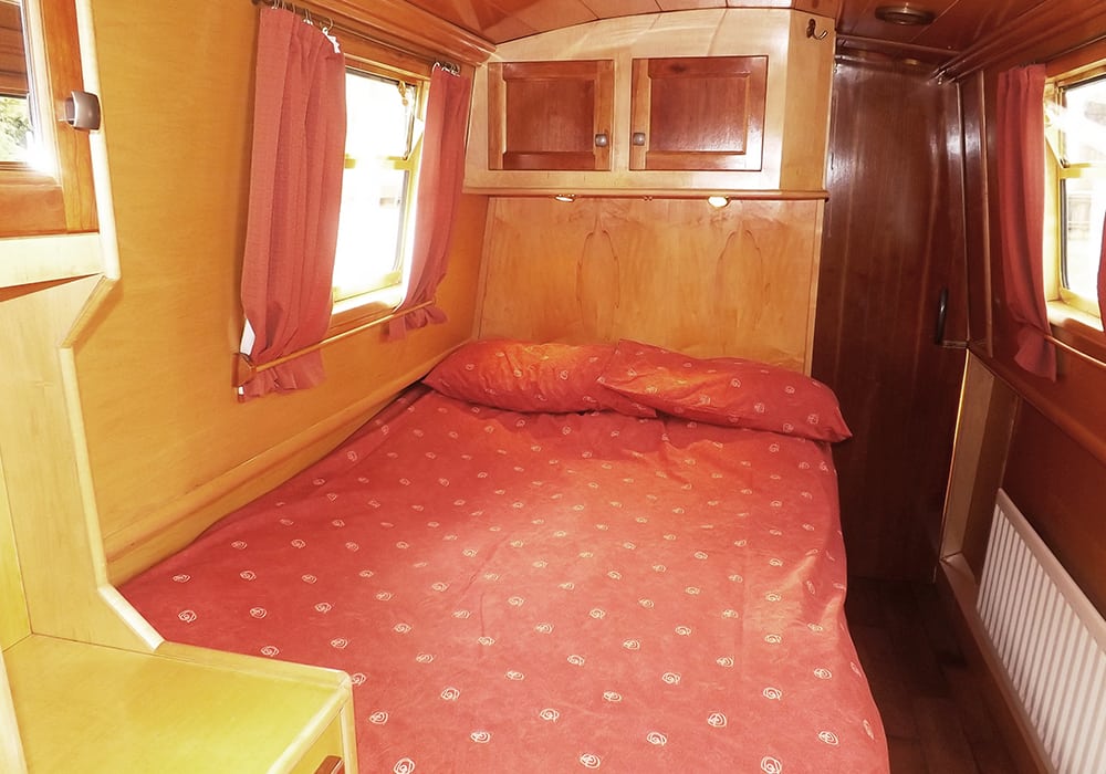 Arctic Fox Boat Page Double Cabin