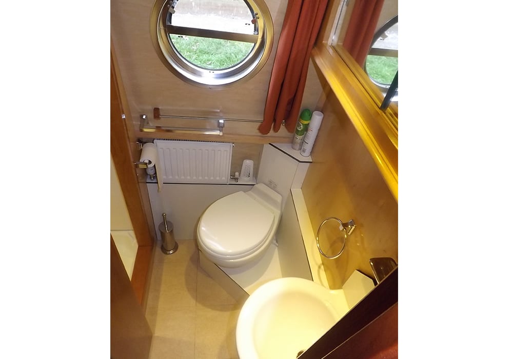 Urban Fox bathroom