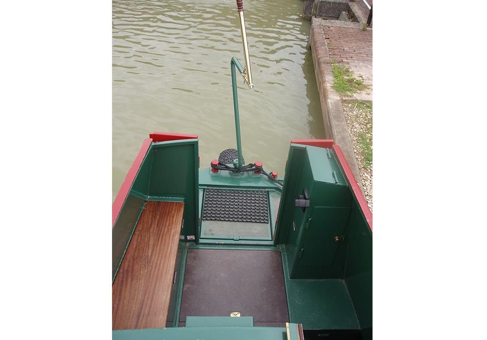 Cunning Fox Boat Page stern