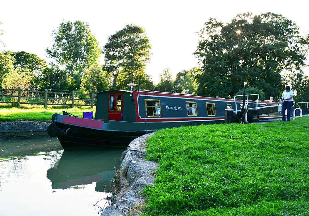 Narrowboat leaving lock