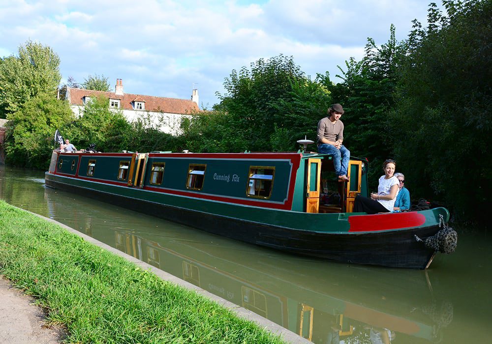 Guests enjoying thei canal boat holiday