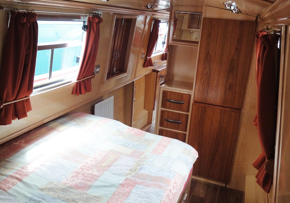 Tibetan Fox Boat Double Cabin