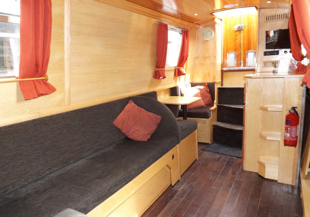 Wily Fox boat page saloon 2