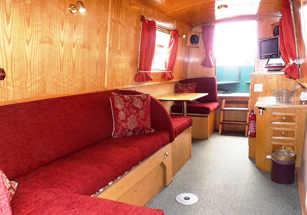 Foxterrier interior narrowboat