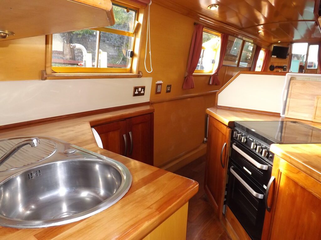 Galley with microwave, full size cooker & fridge